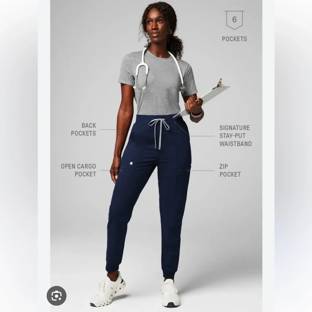 Navy Fabletics Women’s Scrub Set - Picture 4 of 6